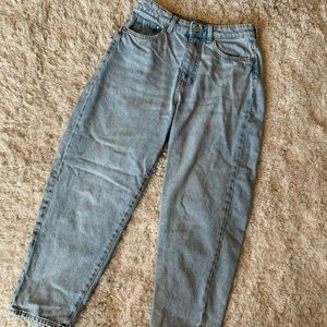H&M Light Wash Loose Mom Jean
